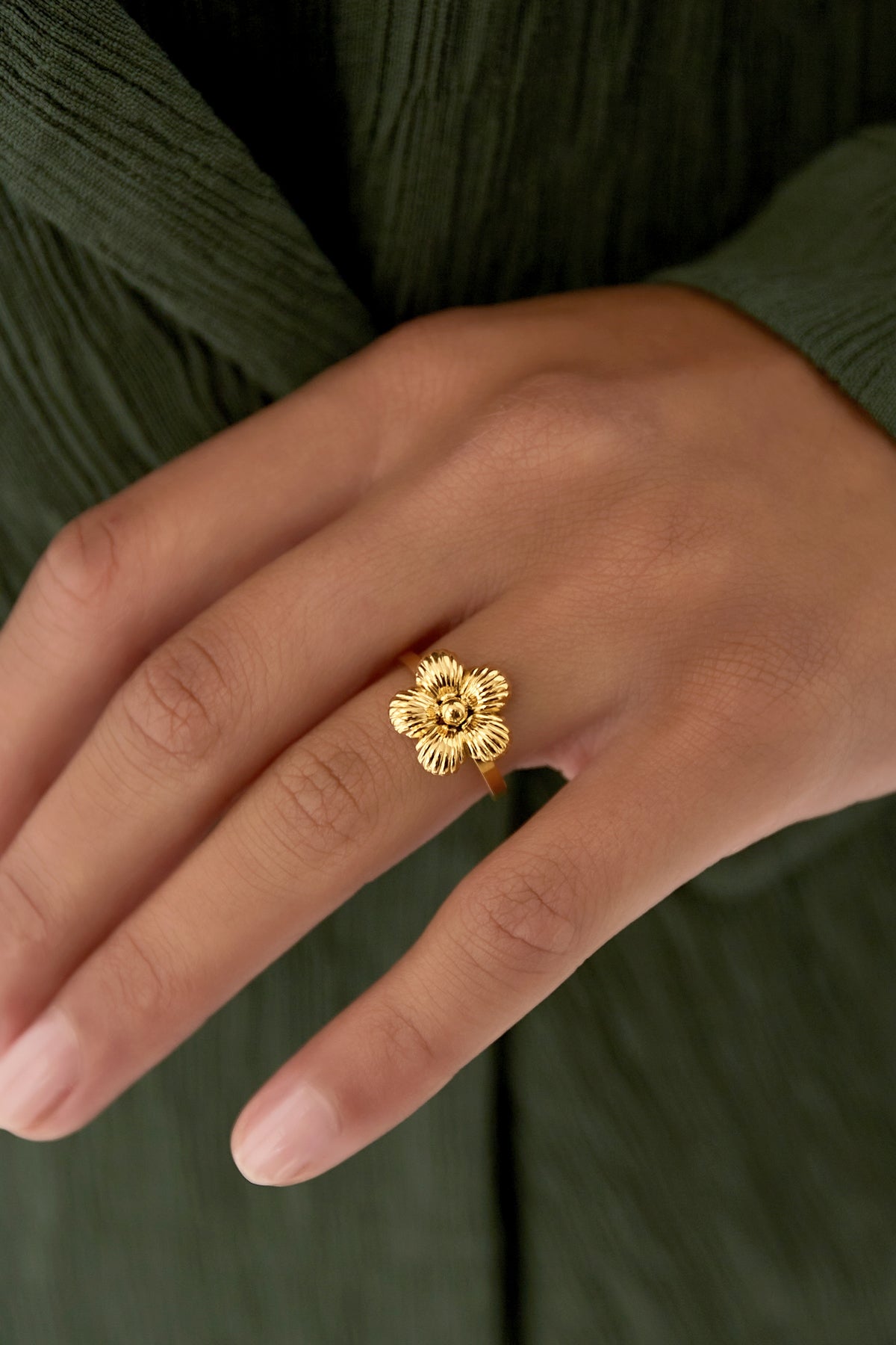 Sculpted Statement Ring — productfoto 2