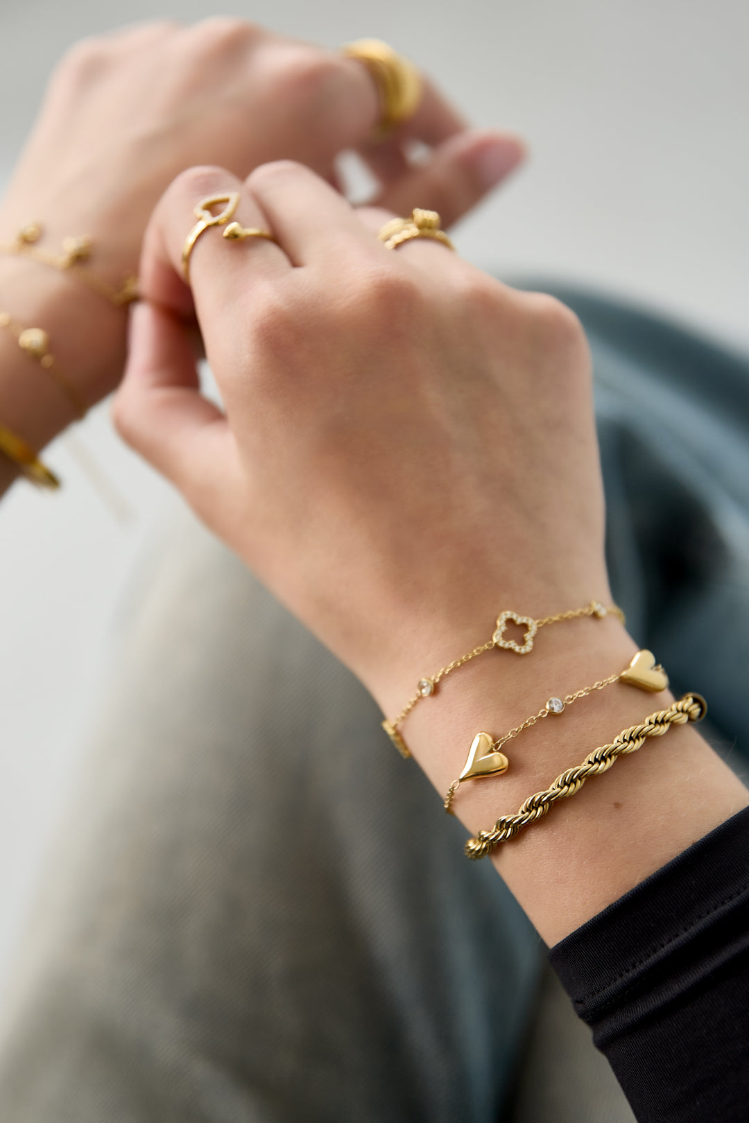 Triple Heart Bracelet — productfoto 2