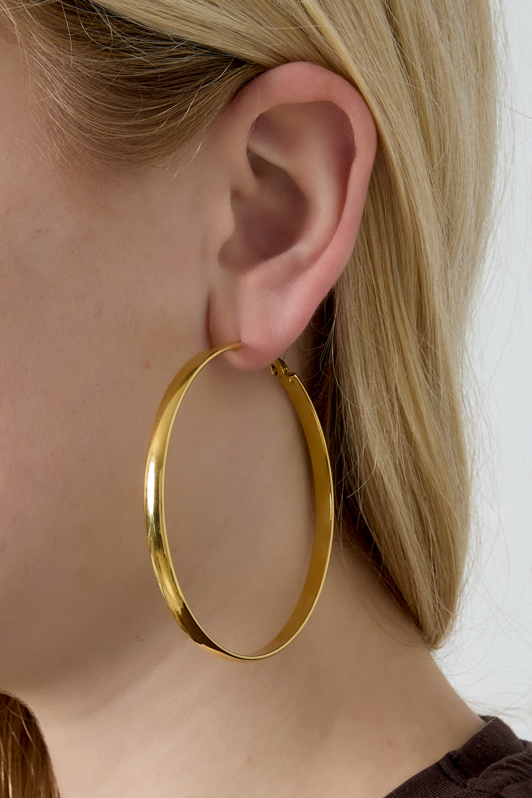 Bold Hoop Earrings — productfoto 2