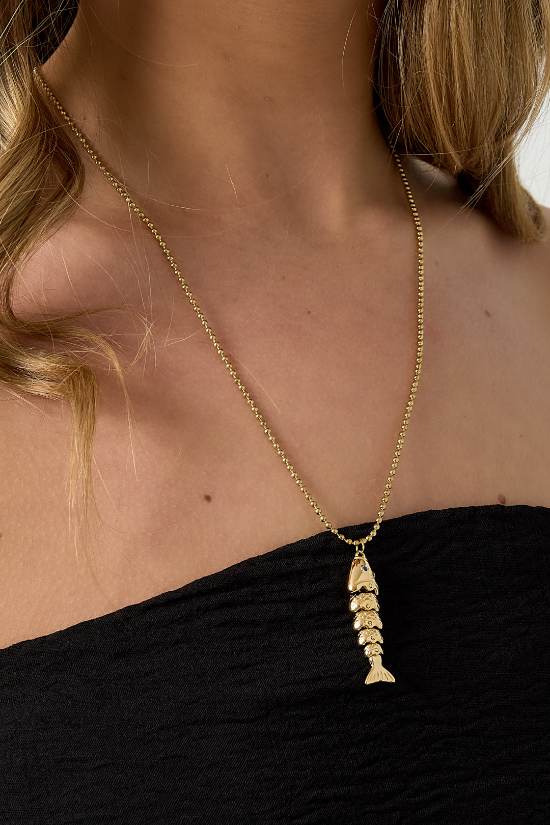 Enamel Fish Pendant Necklace — productfoto 4