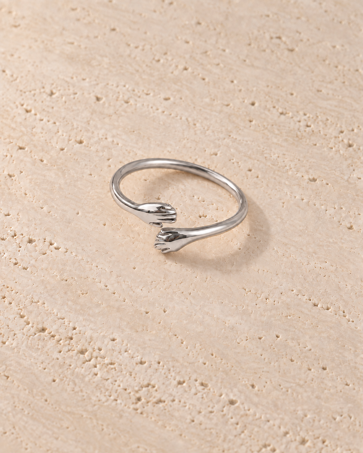 Abbraccio Hug Ring in gepolijst zilverkleur