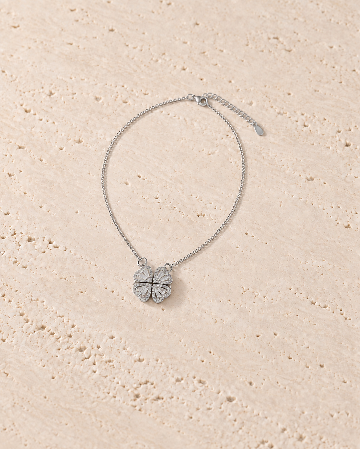 Fortuna Clover Necklace in gepolijst zilverkleur