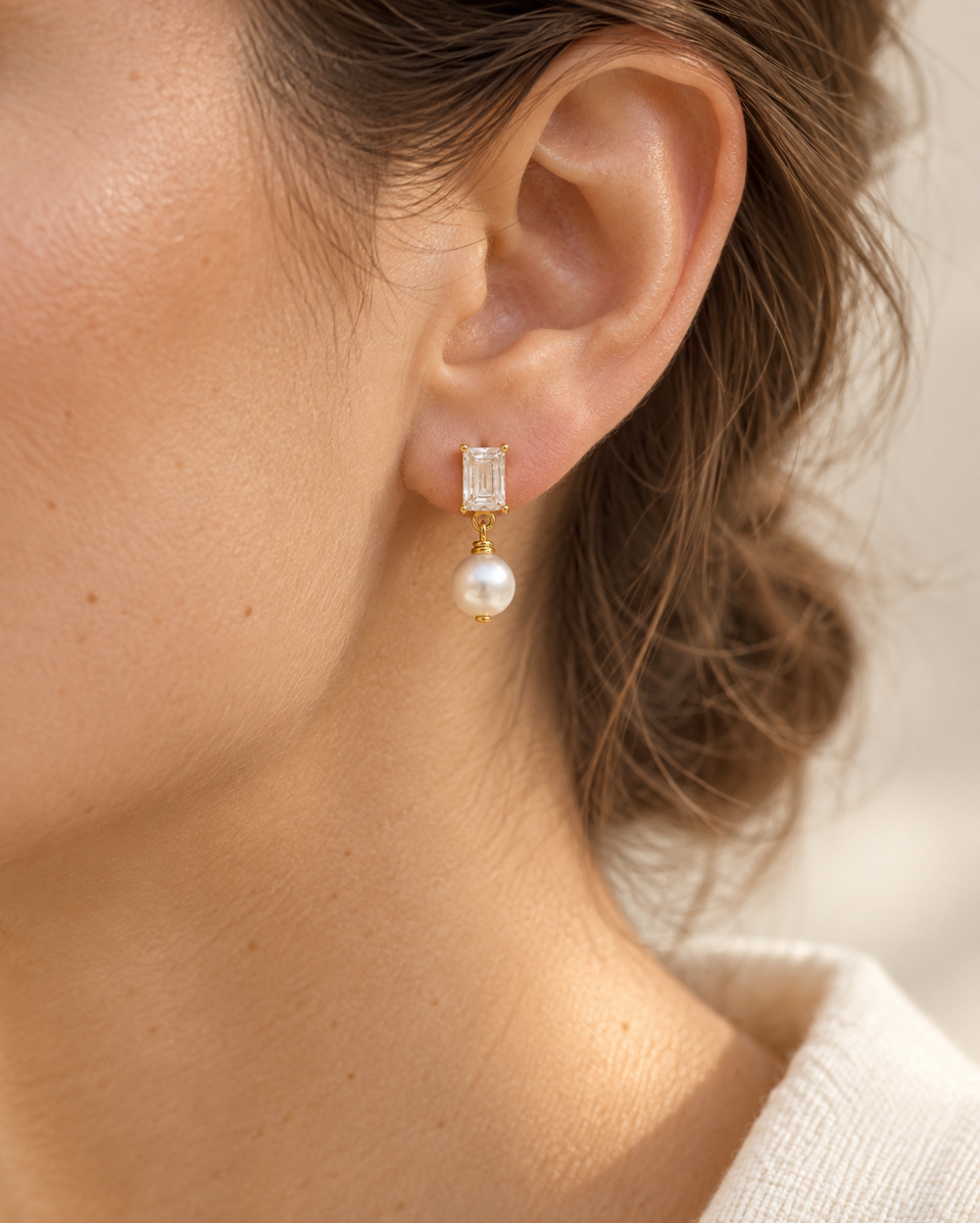
Luce Pearl Drop Earrings