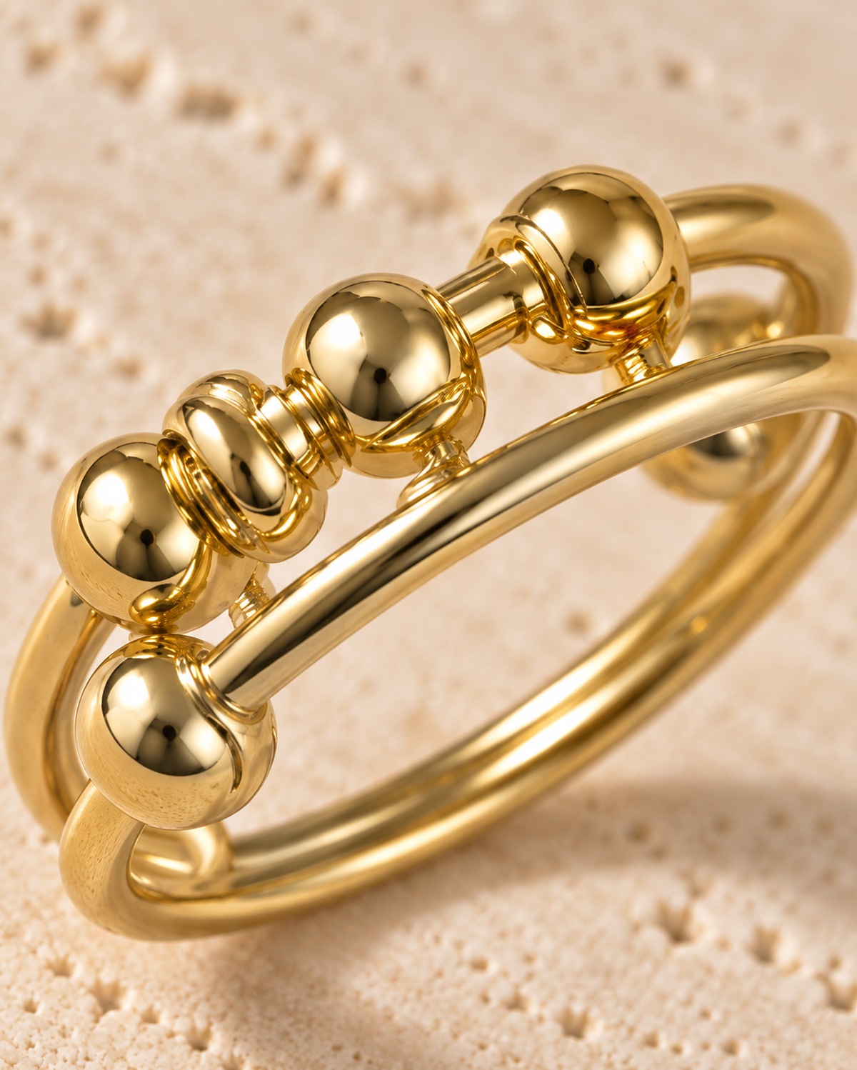Mira Beaded Ring detail in goudkleur
