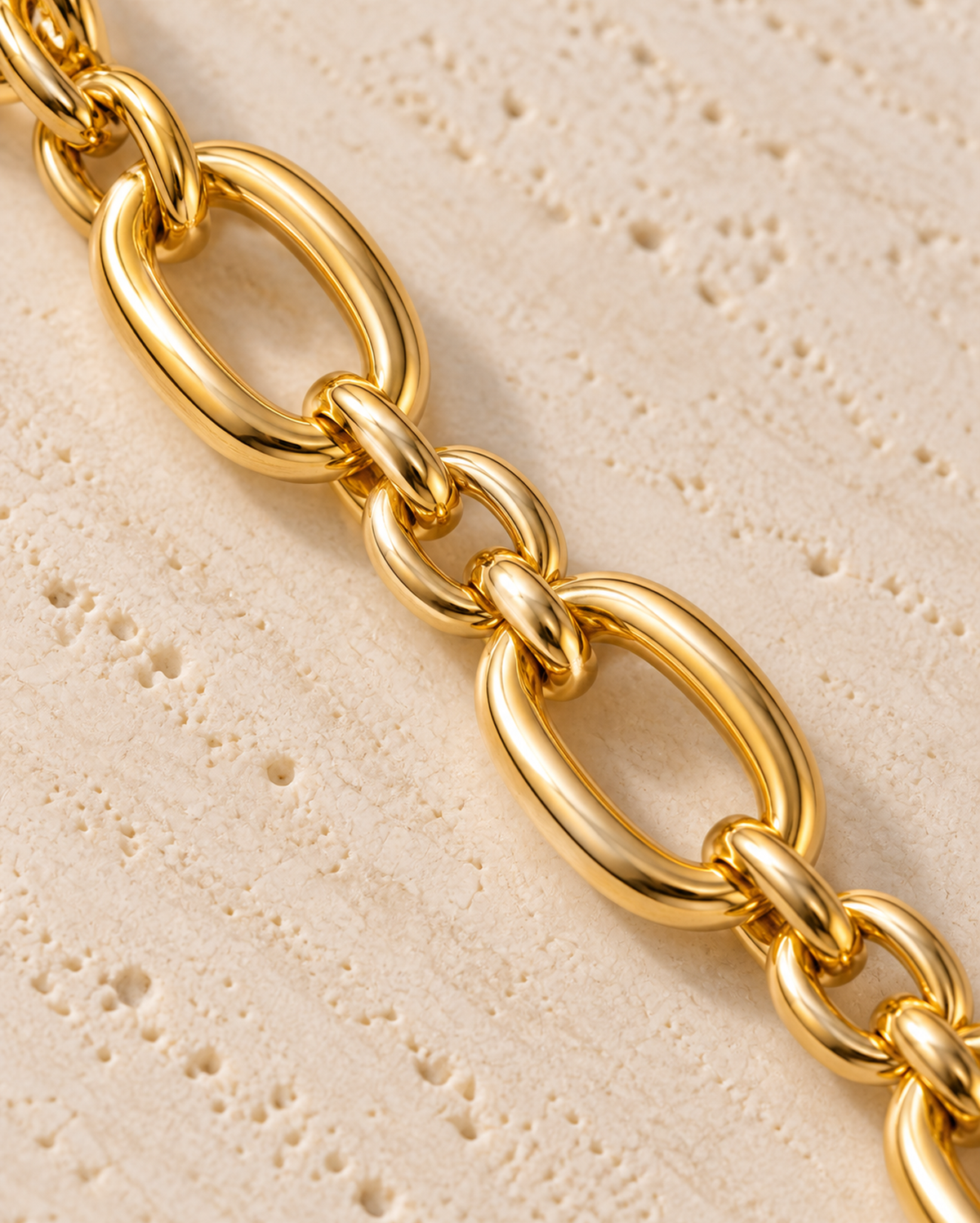 Ovale Link Bracelet detail in goudkleur